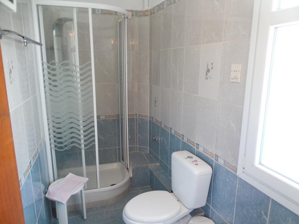 Adonis Rooms Скопелос Экстерьер фото