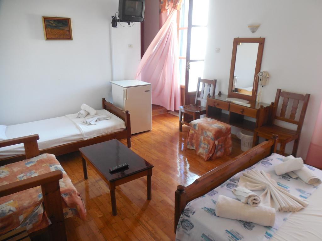 Adonis Rooms Скопелос Экстерьер фото